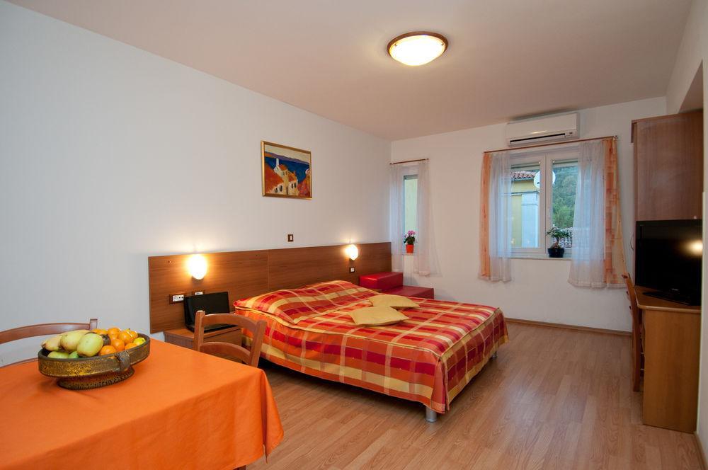 Apartments And Rooms Liburnija Opatija Exterior foto